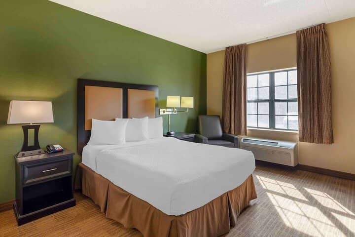 Room 7 of 36