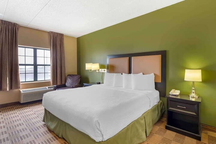 Room 10 of 36