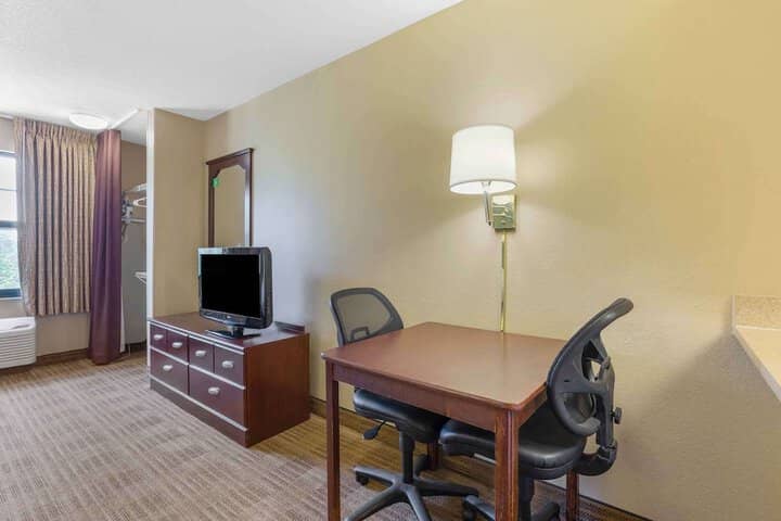 Room 18 of 36